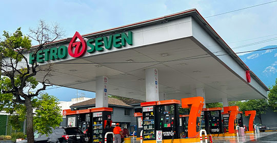 paneles de aluminio para fachadas - gasolineras